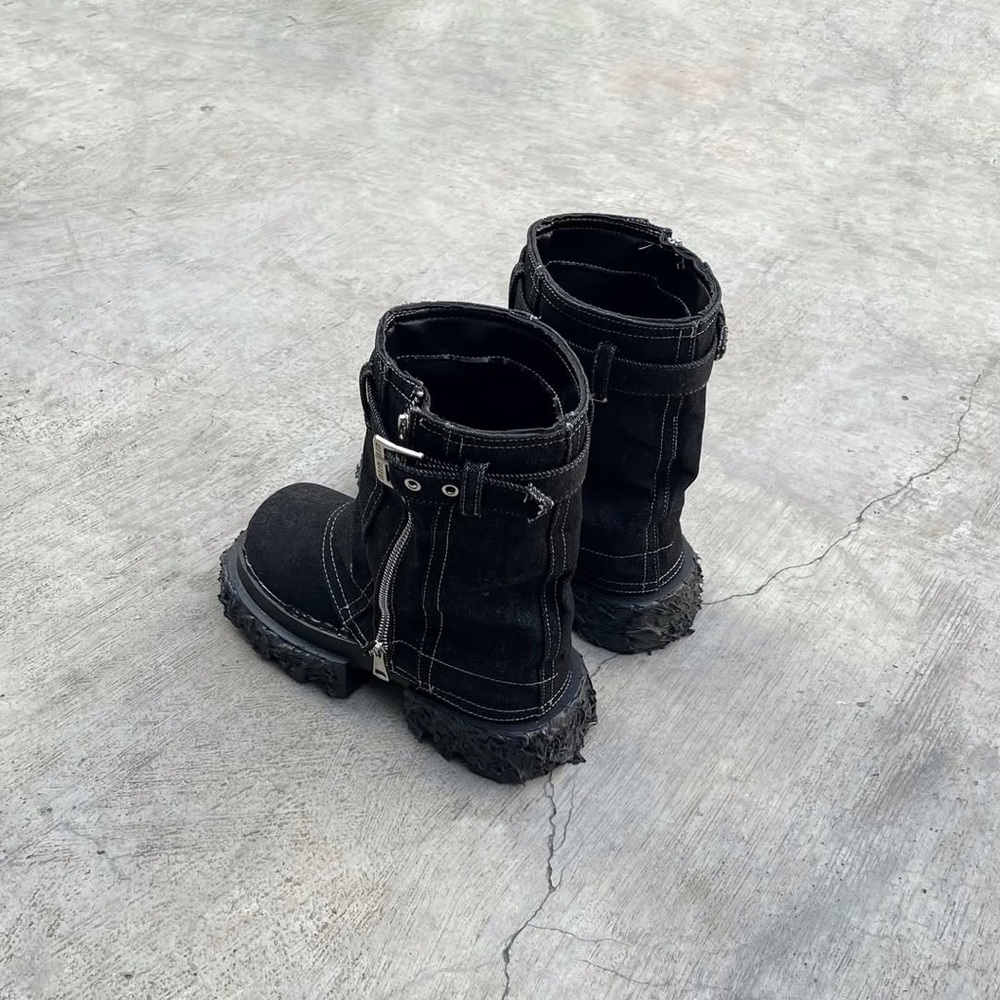 Custom Made Boots - Picture 4 of 7